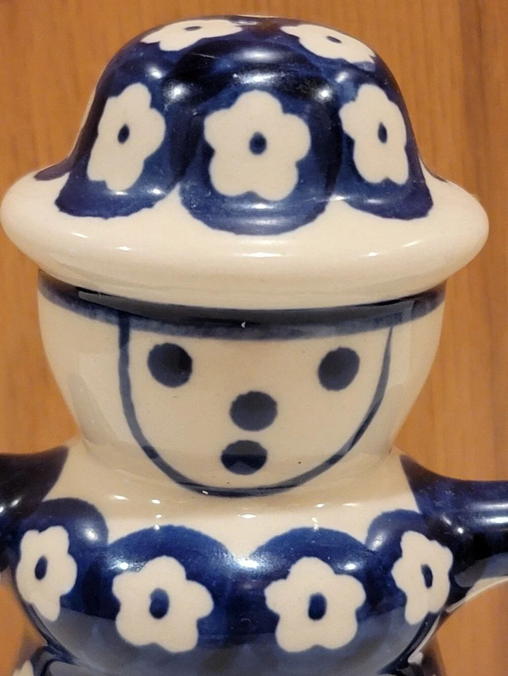 Boleslawiec Polish Pottery Woman Shaker # 107 J. Radzinska